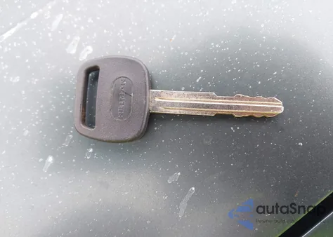 2000 Toyota Sienna Le z USA, uszkodzony, nr VIN 4T3ZF13C5YU172761